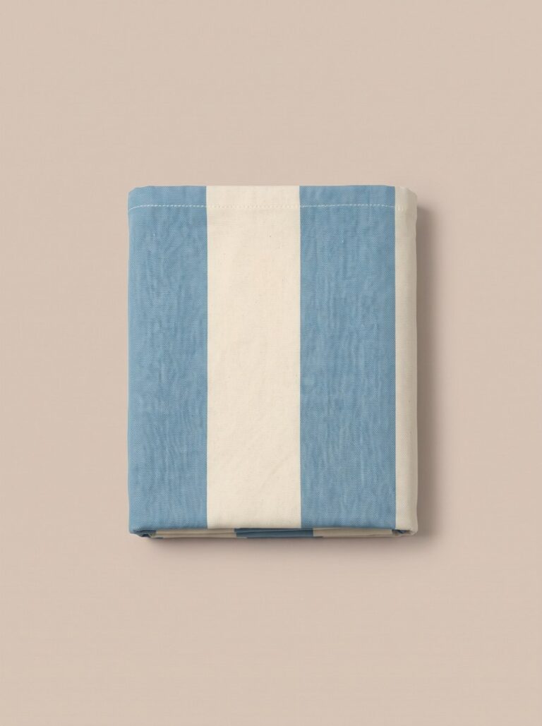 Copriletto in cotone a righe blu marina - Coton Boutique