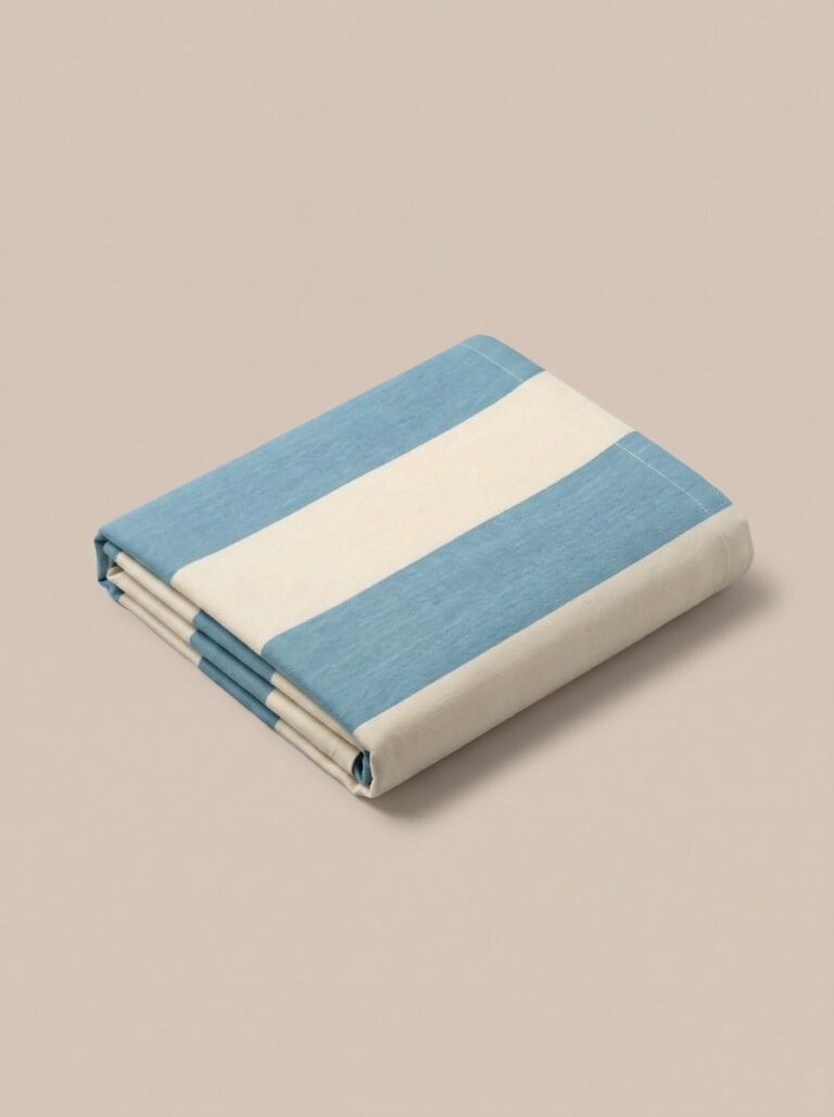 Copriletto in cotone a righe blu marina - Coton Boutique